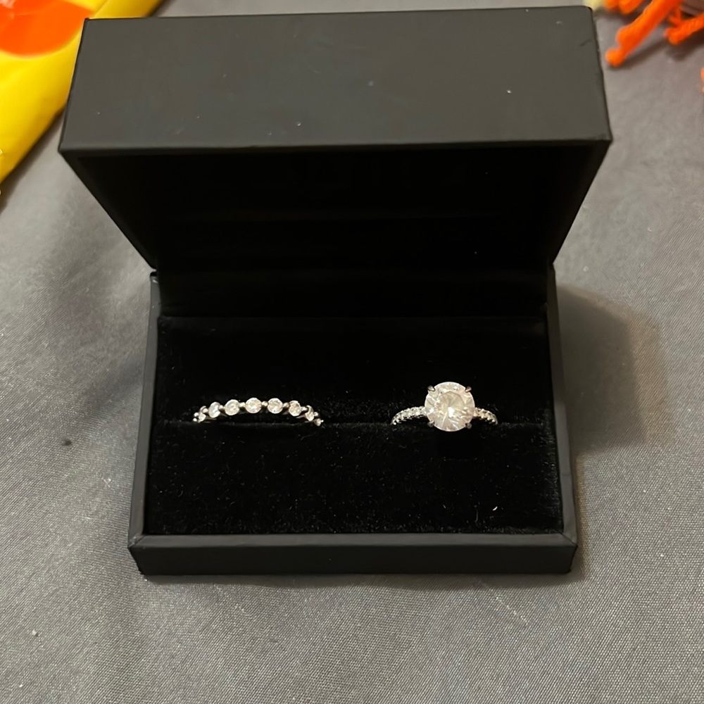 Louiiy engagement ring set